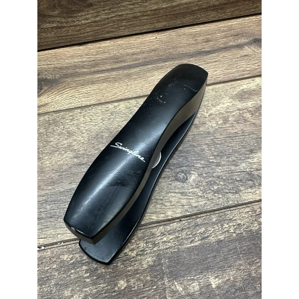 Swingline High Capacity Desk Stapler‎ Black Model# 77701715